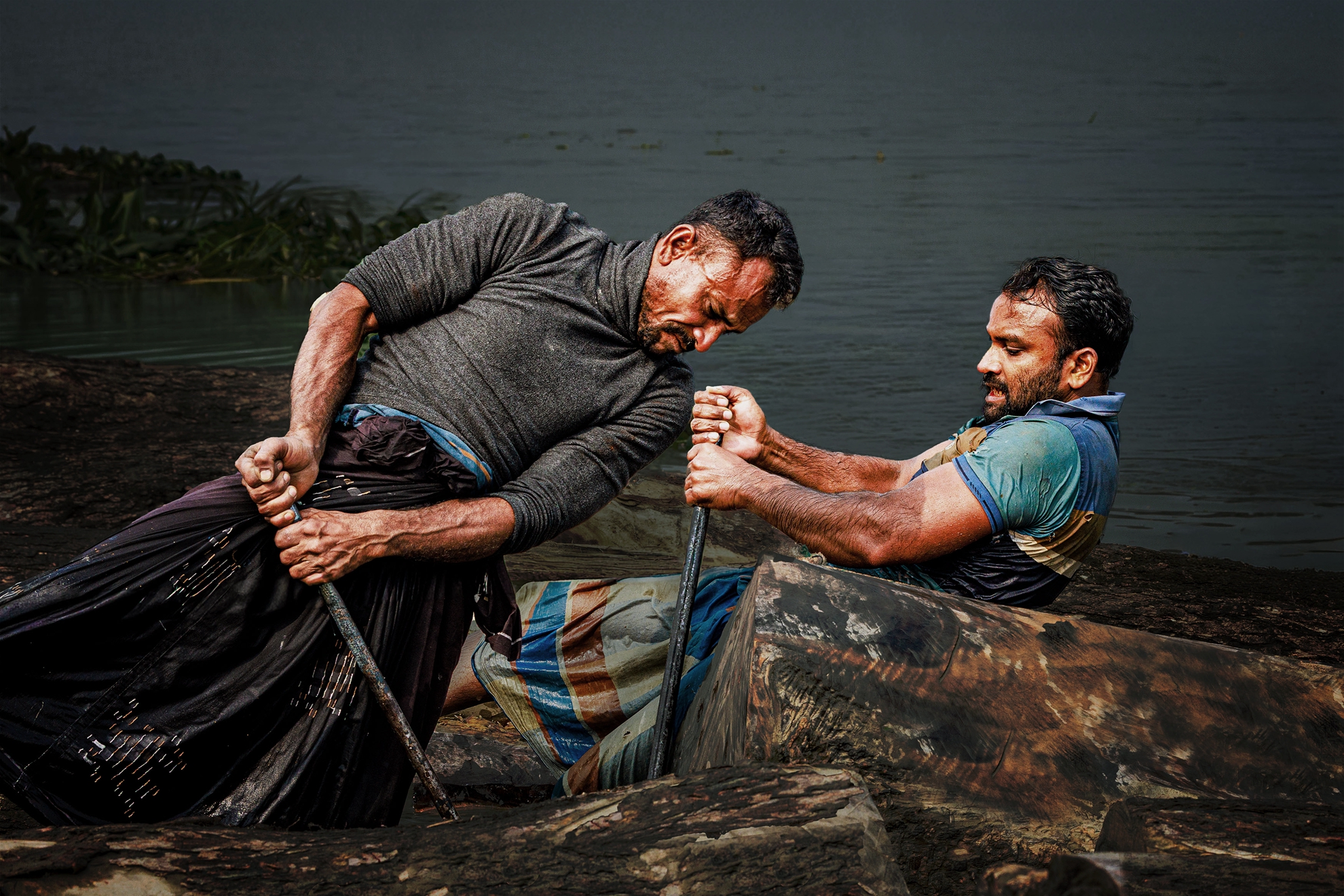 4月-(春)-入選-陳錫沼- 合力